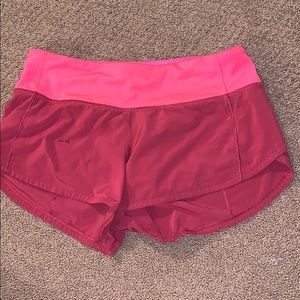 HOT PINK LULULEMON SHORTS/// sz 2